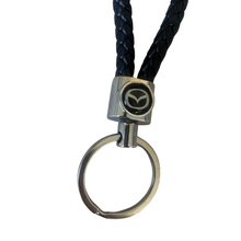 Učitaj sliku u galeriji, logo mazda na pletenom privesku za ključeve