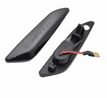 Učitaj sliku u galeriji, Dinamicki LED Zmigavci Alfa Romeo 147 2001–2010 Zatamnjeni