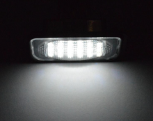 Učitaj sliku u galeriji, LED Svetlo za Mercedes C Klasa W203 E Klasa W211