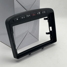 Učitaj sliku u galeriji, montažni ram multimedije Peugeot 308 OEM izgled