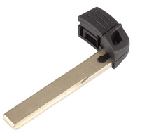 Učitaj sliku u galeriji, Metalna oštrica i plastično kućište ključa za BMW