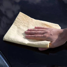 Učitaj sliku u galeriji, Krpa od jelenje kože za sušenje automobila bez tragova