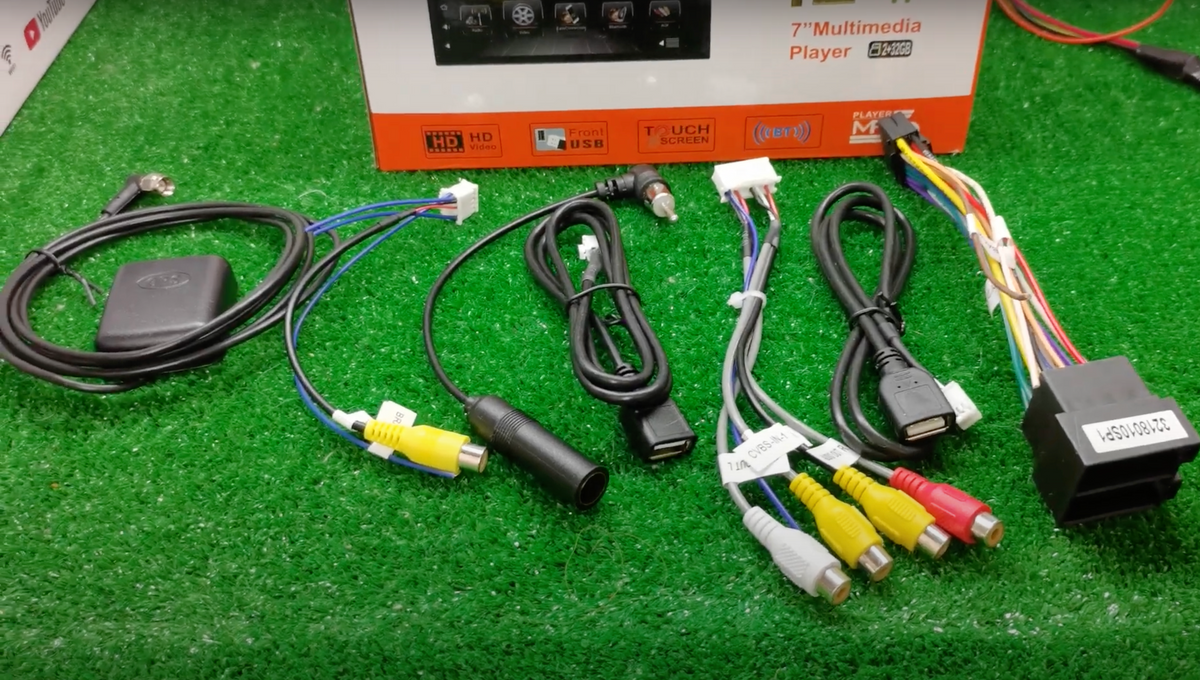 Multimedija 6.9 Inča CTC-6980 2GB + 32GB