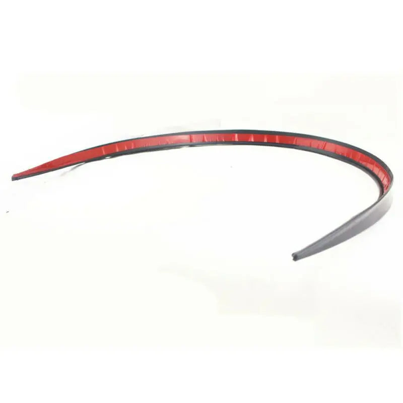 Univerzalni gumeni spojler za gepek 1.5m x 3.8cm – mat crni – montaža bez bušenja